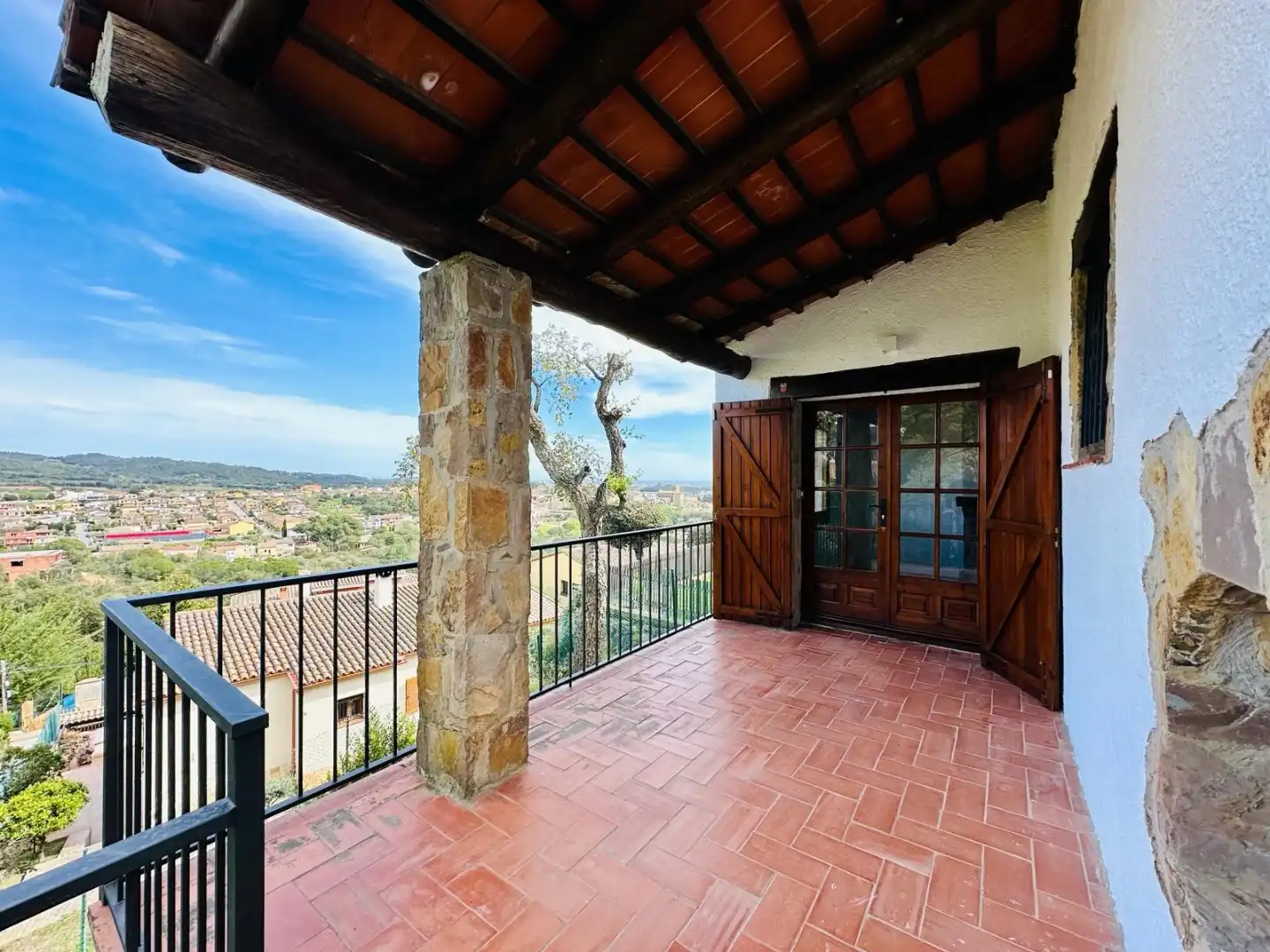 Villa mit Garten zum Verkauf in Carrer del Berguedà 60