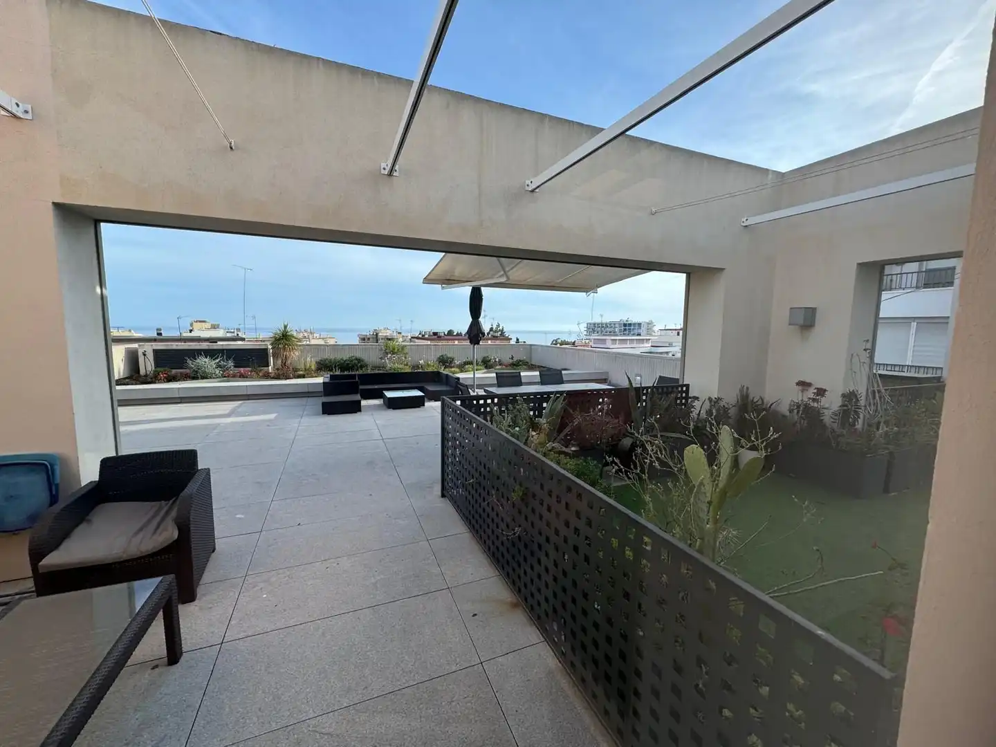 Terrace of Office for sale in Marbella  with Air Conditioner and Furnished