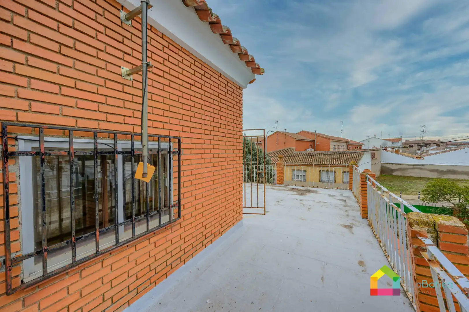 Vista exterior de Casa o xalet en venda en Ajofrín amb Jardí privat i Terrassa