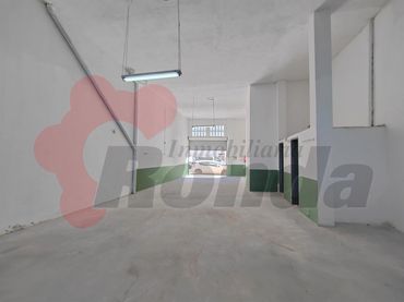 Local comercial en venda a A Piringalla - Albeiros - Garabolos