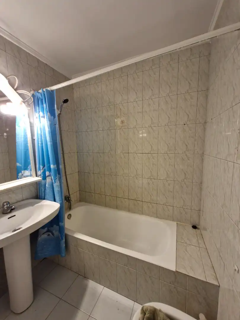 Baño de Piso de alquiler en Valle de Mena con Calefacción, Parquet y Amueblado