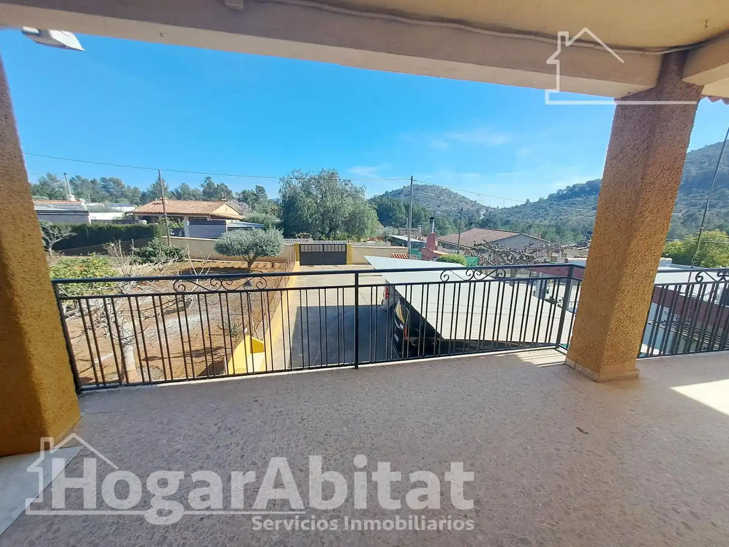 Vista exterior de Casa o xalet en venda en L'Alcora amb Calefacció, Jardí privat i Terrassa