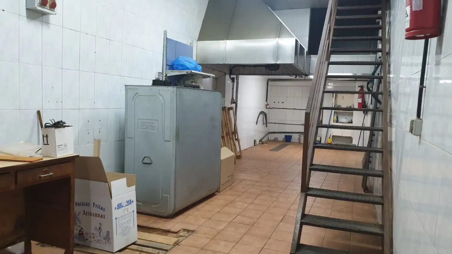 Cocina de Nave industrial en venta en Valdepeñas