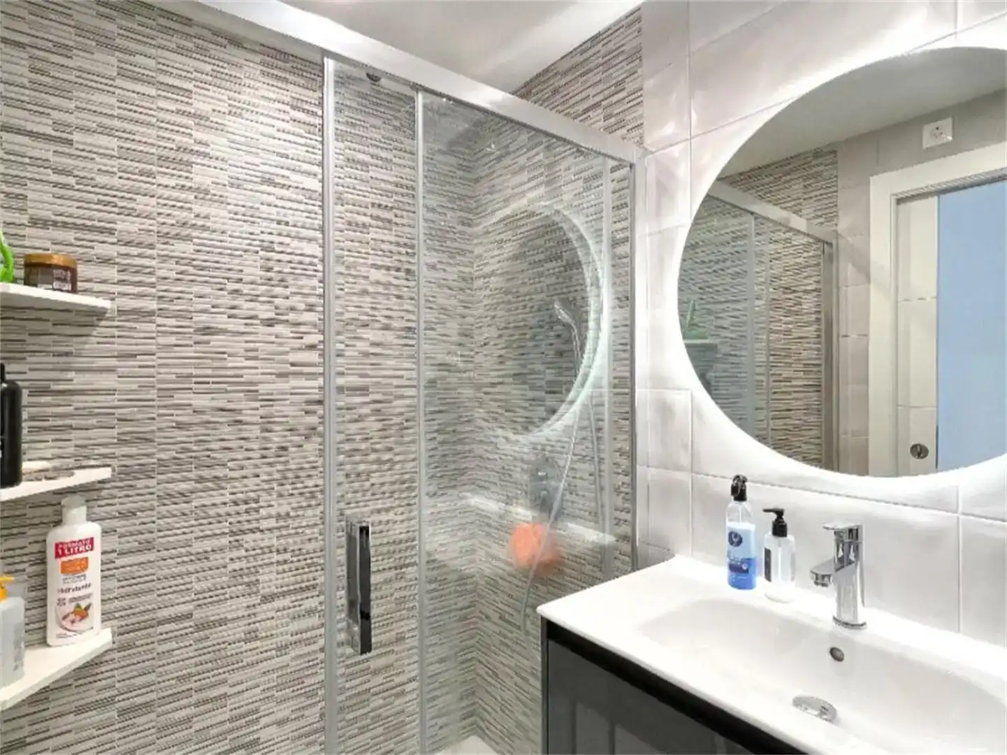 Bathroom of Flat for sale in Playa del Acequión, Náufragos y Rocío del Mar