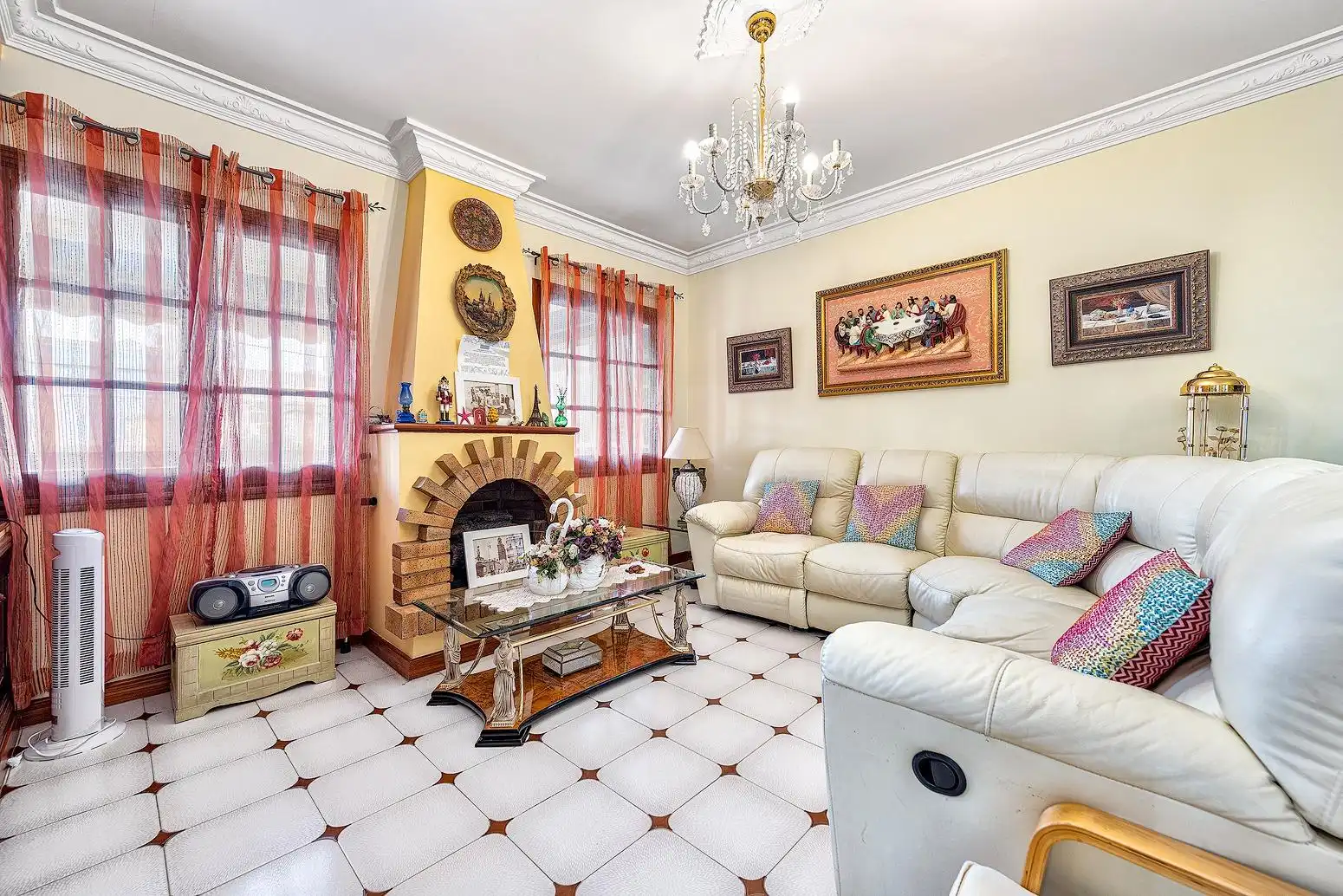 Sala d'estar de Casa o xalet en venda en Las Palmas de Gran Canaria amb Aire condicionat, Jardí privat i Terrassa