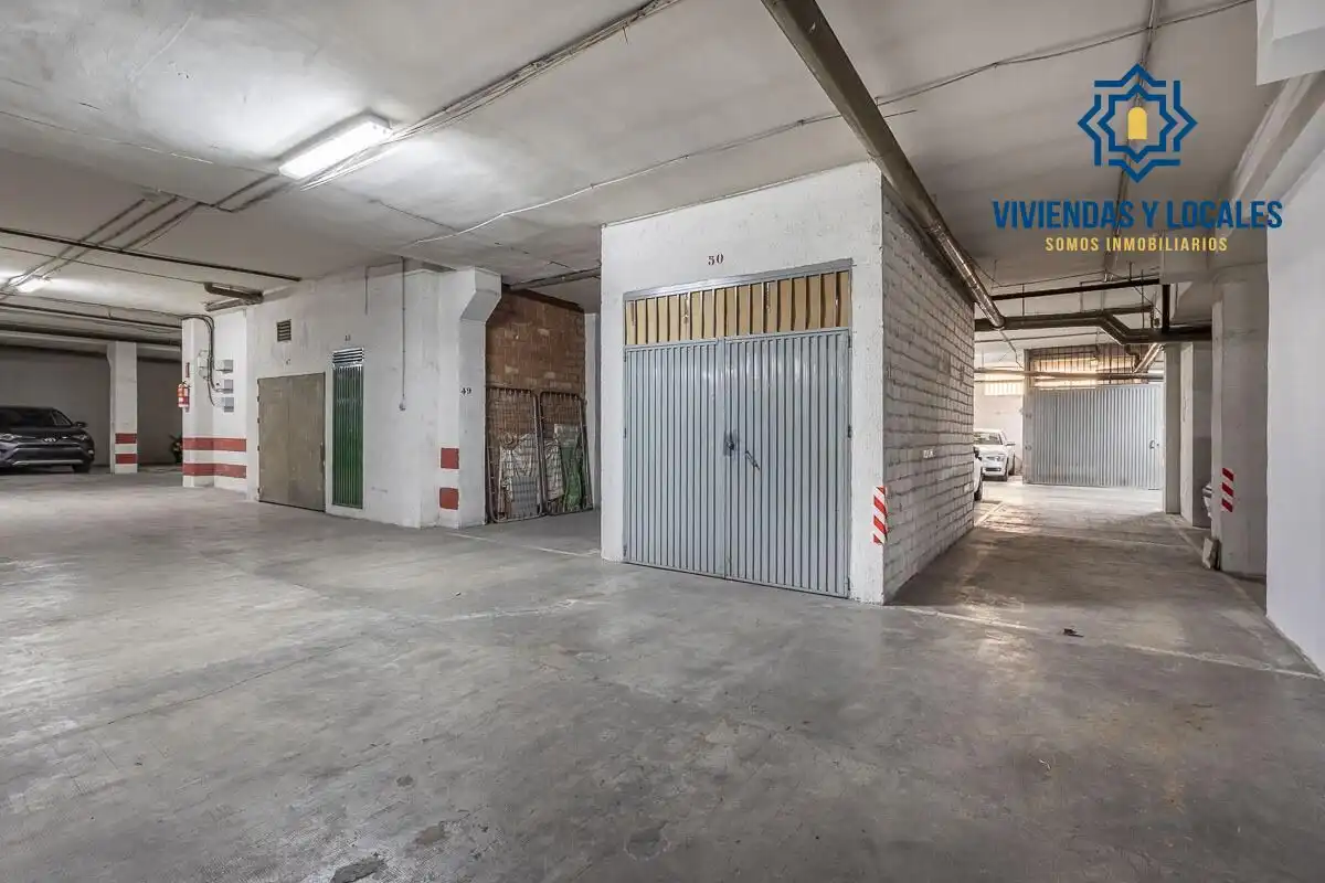 Piso con ascensor en venta en Calle ARQUITECTO JIMENEZ LACAL, imagen 29