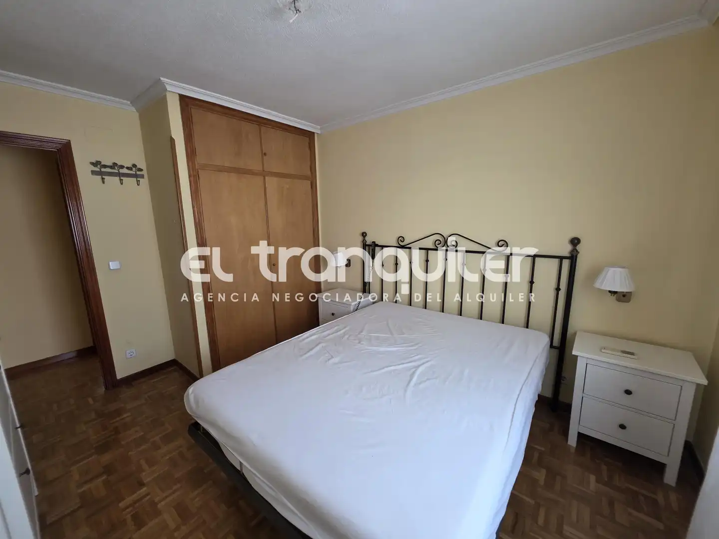 Habitación de Piso de alquiler en Madrid con Aire acondicionado, Parquet y Amueblado