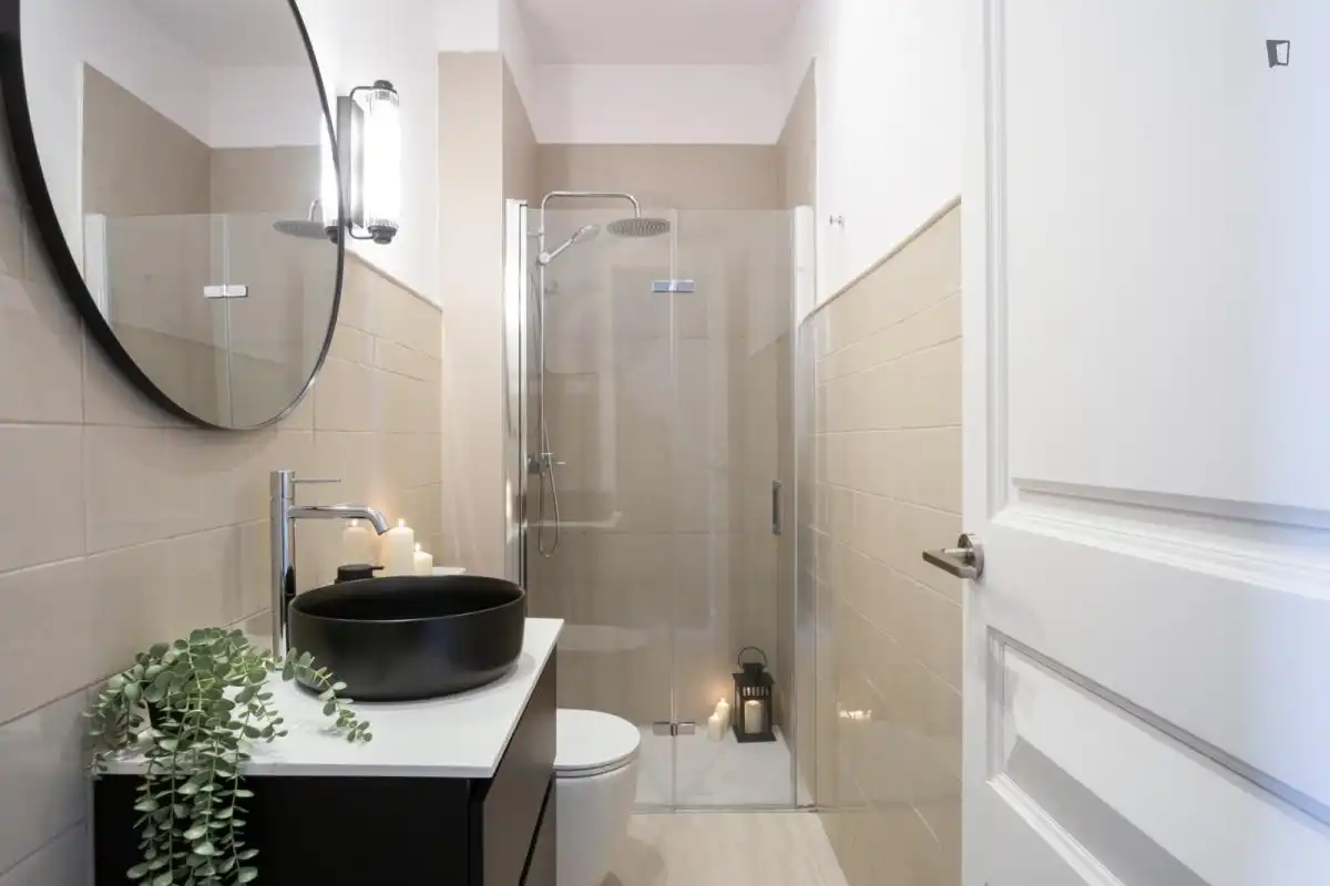 Bany de Casa o xalet per a compartir en Gràcia