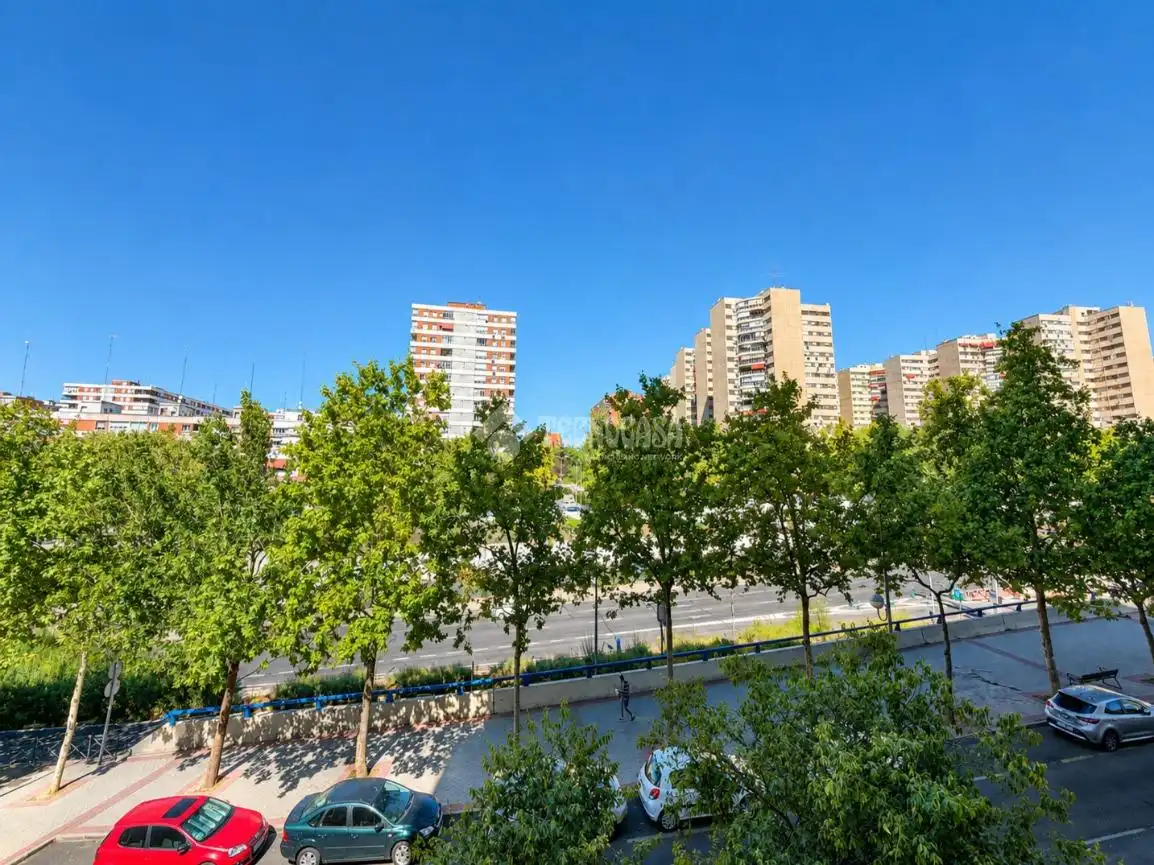 Exterior view of Flat for sale in Fuencarral - El Pardo