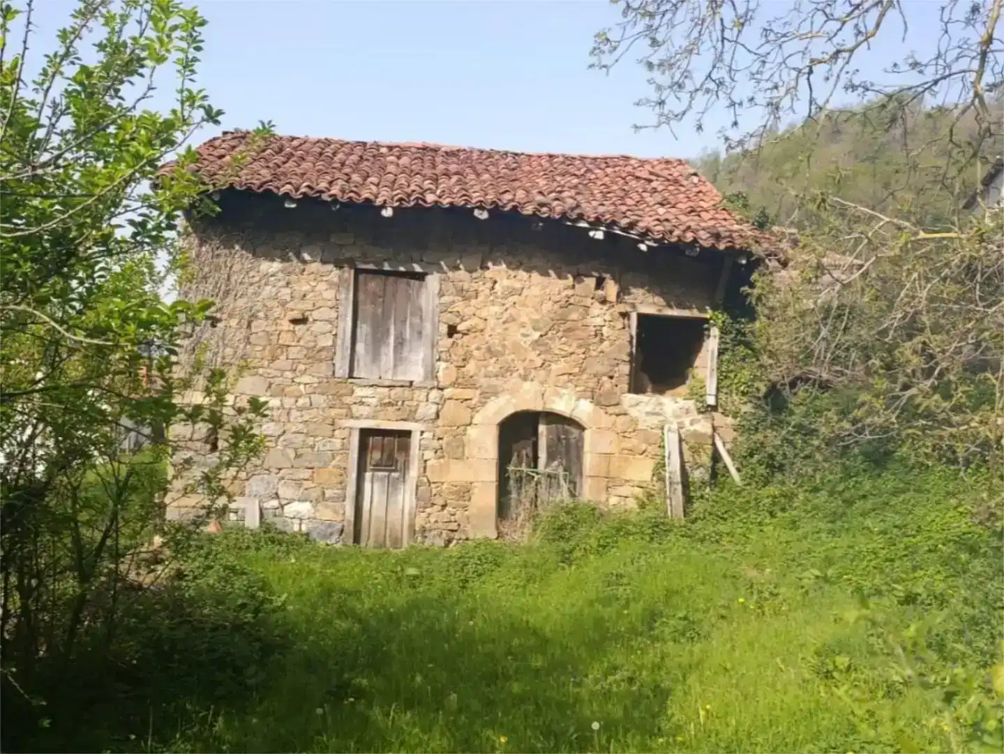 Vista exterior de Pis en venda en Cillorigo de Liébana, Cantabria