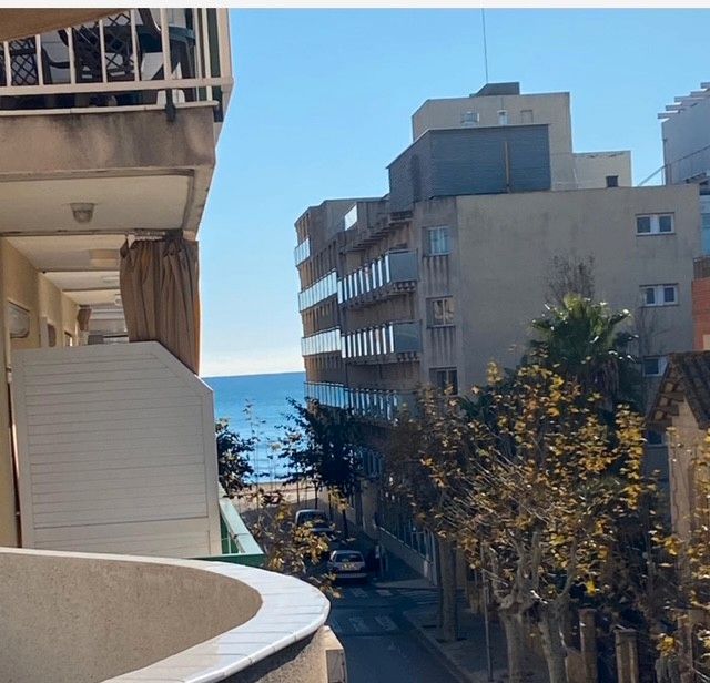 Vista exterior de Pis en venda en Calafell amb Aire condicionat, Terrassa i Moblat