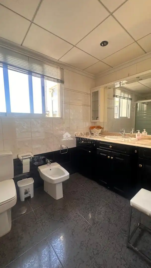 Bathroom of Flat for sale in Aspe  with Air Conditioner and Storage room