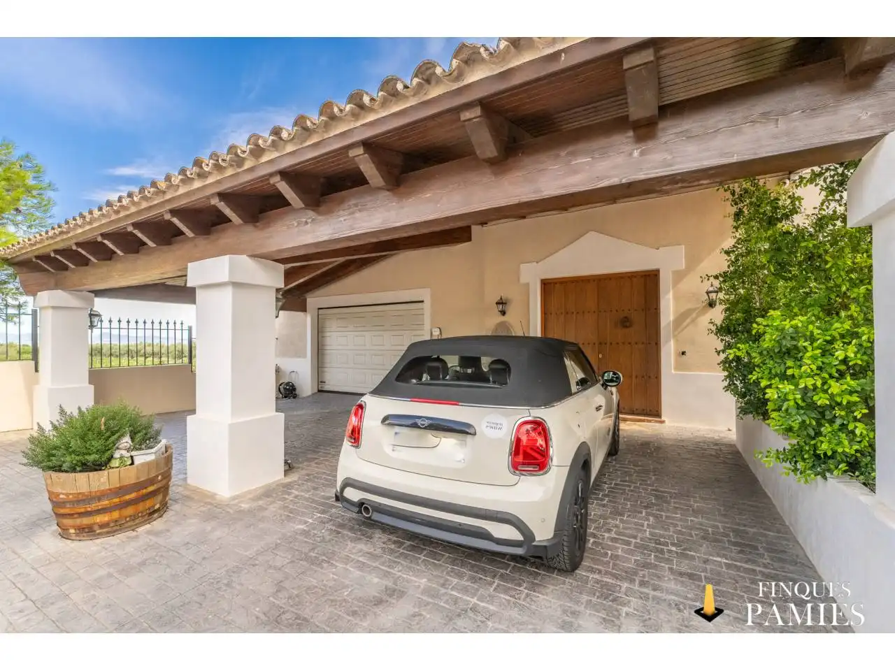 Vista exterior de Casa o chalet en venta en La Selva del Camp con Calefacción, Jardín privado y Terraza