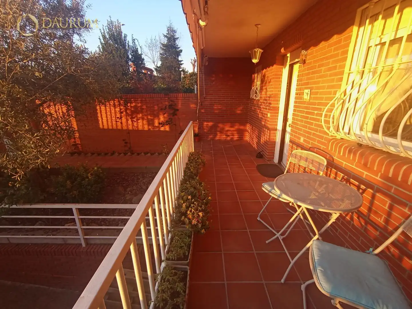 Terrassa de Casa adosada en venda en Móstoles amb Calefacció, Jardí privat i Terrassa