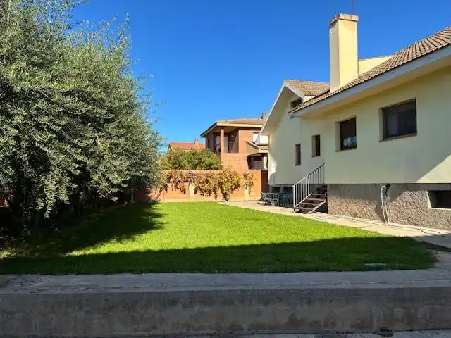 Jardín de Casa o chalet en venta en Miralcamp, Lleida