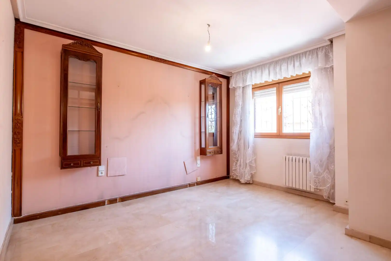 Habitación de Casa o chalet en venta en Zaragoza con Calefacción, Jardín privado y Terraza