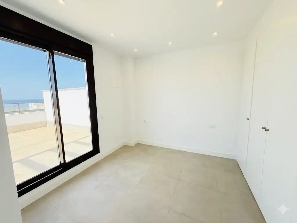 Habitación de Ático en venta en Torrox con Aire acondicionado, Calefacción y Trastero