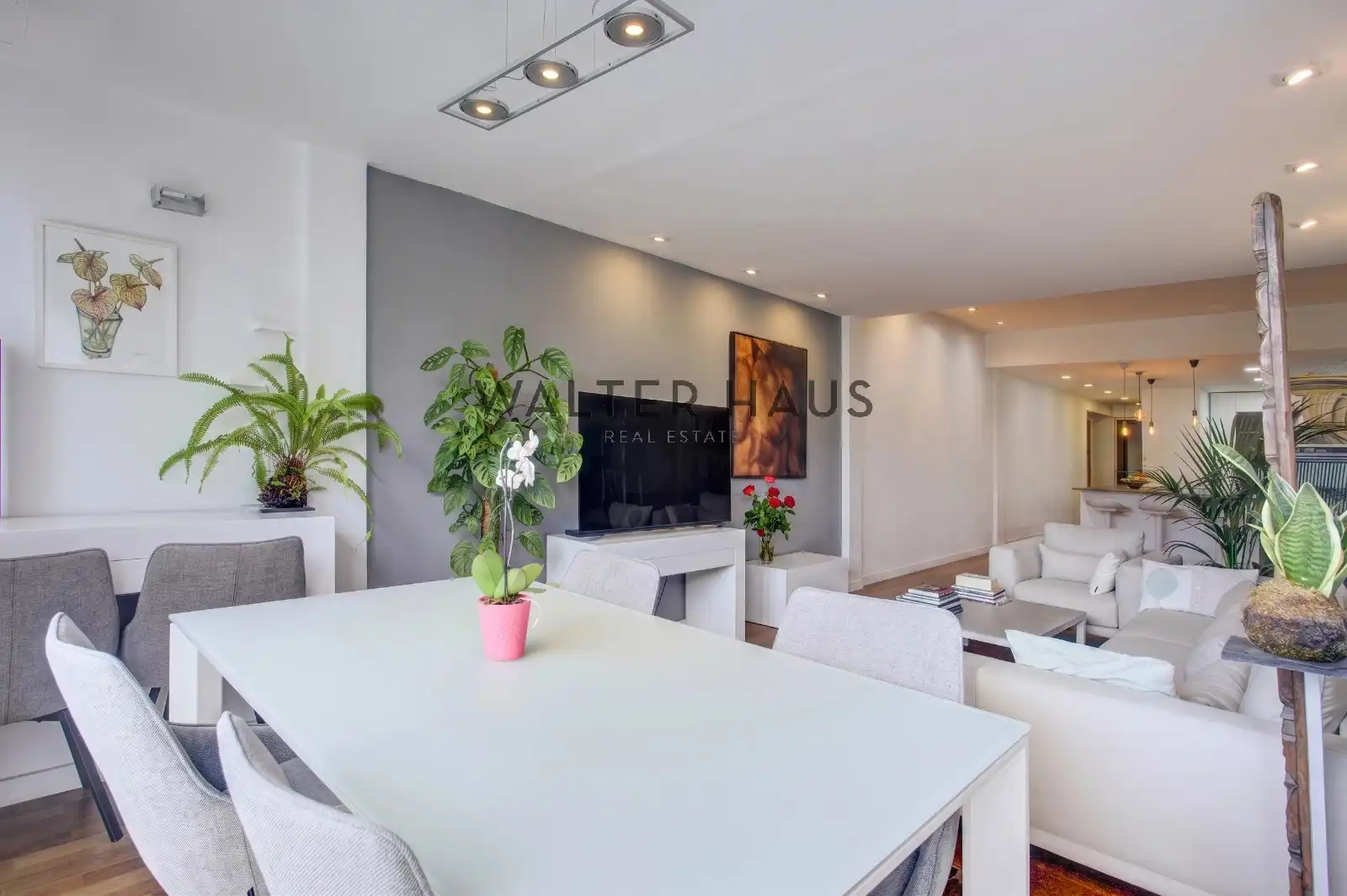 Sala d'estar de Pis en venda en Barcelona amb Aire condicionat i Balcó