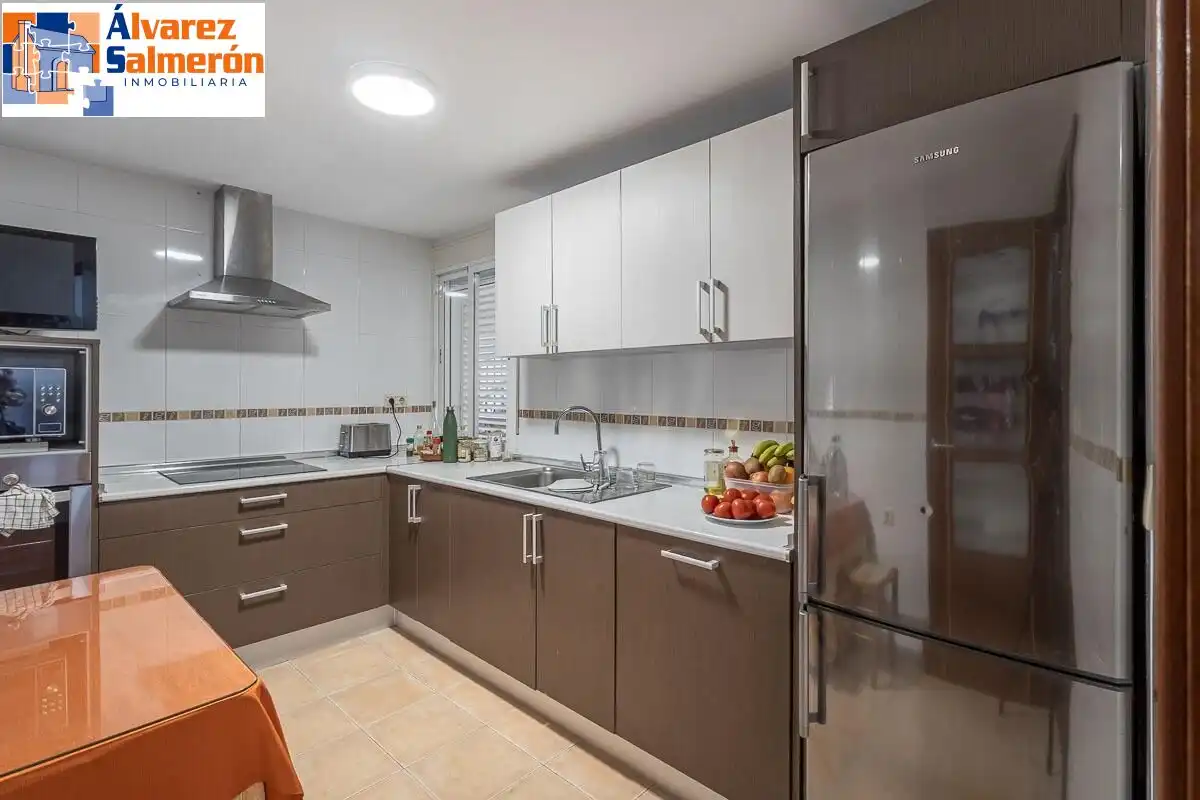 Flat with lift for sale in Barrio de la Vega, imagen 10