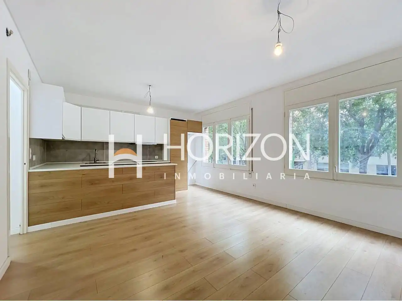 Jardín de Piso en venta en Barcelona con Parquet, Trastero y Amueblado