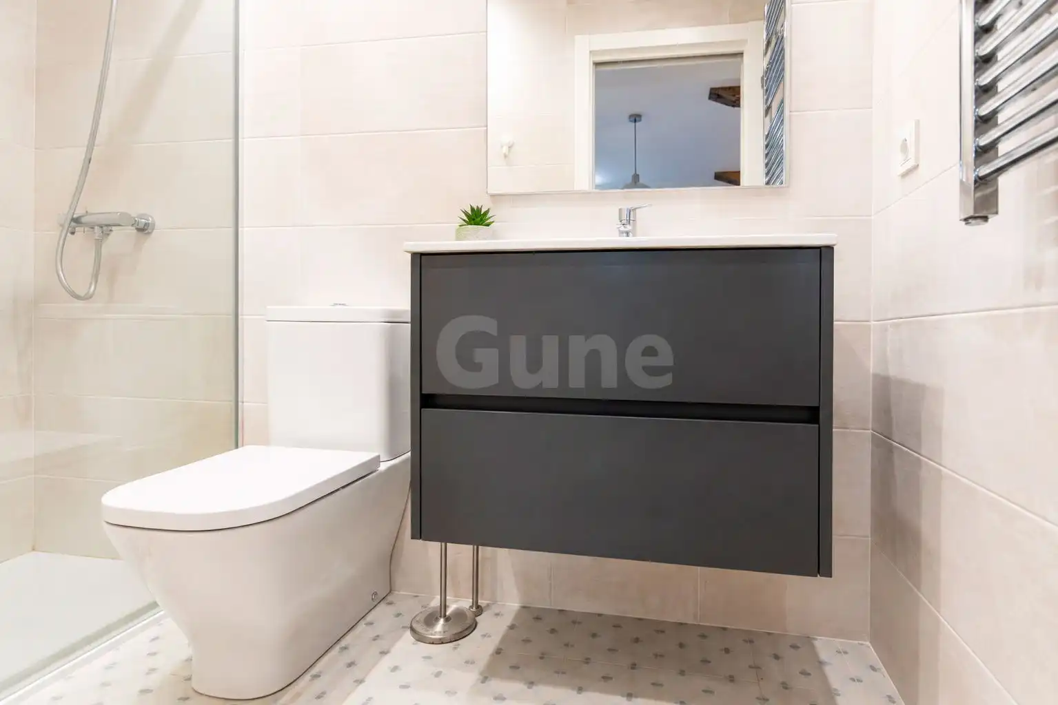 Baño de Piso en venta en Beasain con Calefacción