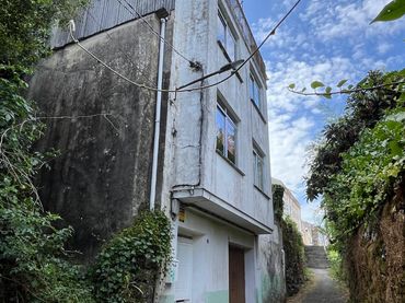 House for sale in Noia