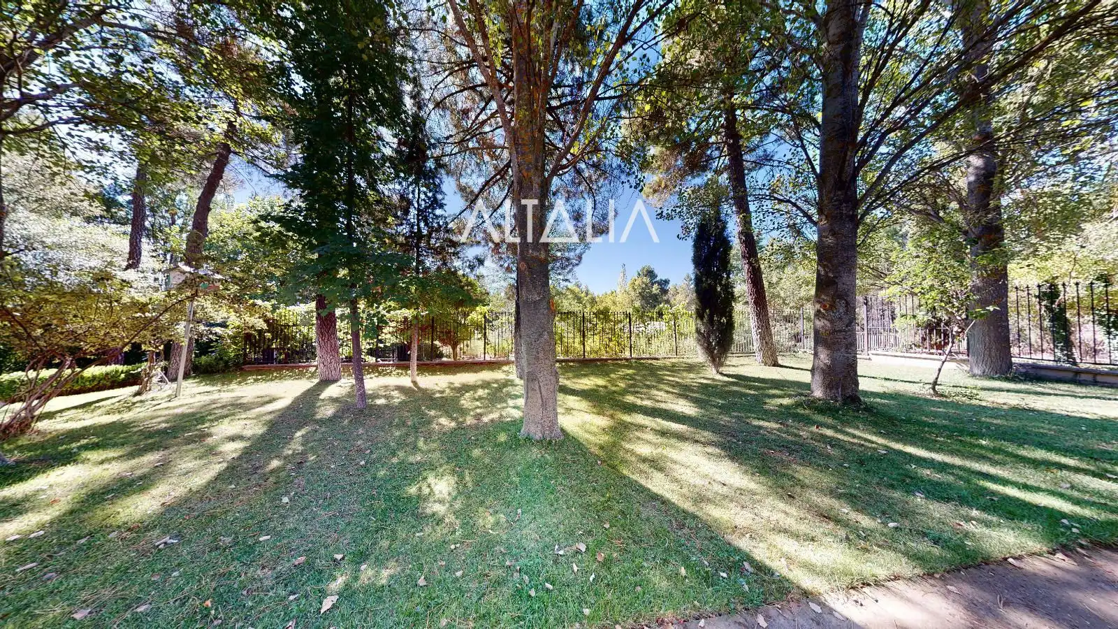 Casa o xalet en venda en Fuentenava de Jábaga amb Calefacció, Traster i Piscina