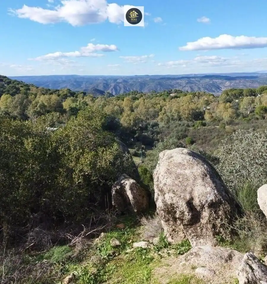 Vista exterior de Casa o xalet en venda en Andújar amb Calefacció, Terrassa i Traster