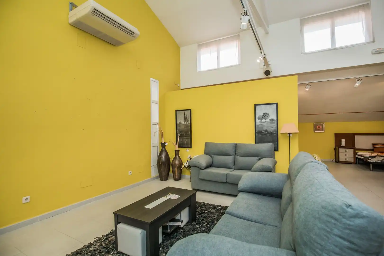Wohnzimmer von Geschaftsraum zur Miete in Ávila mit Klimaanlage und Terrasse