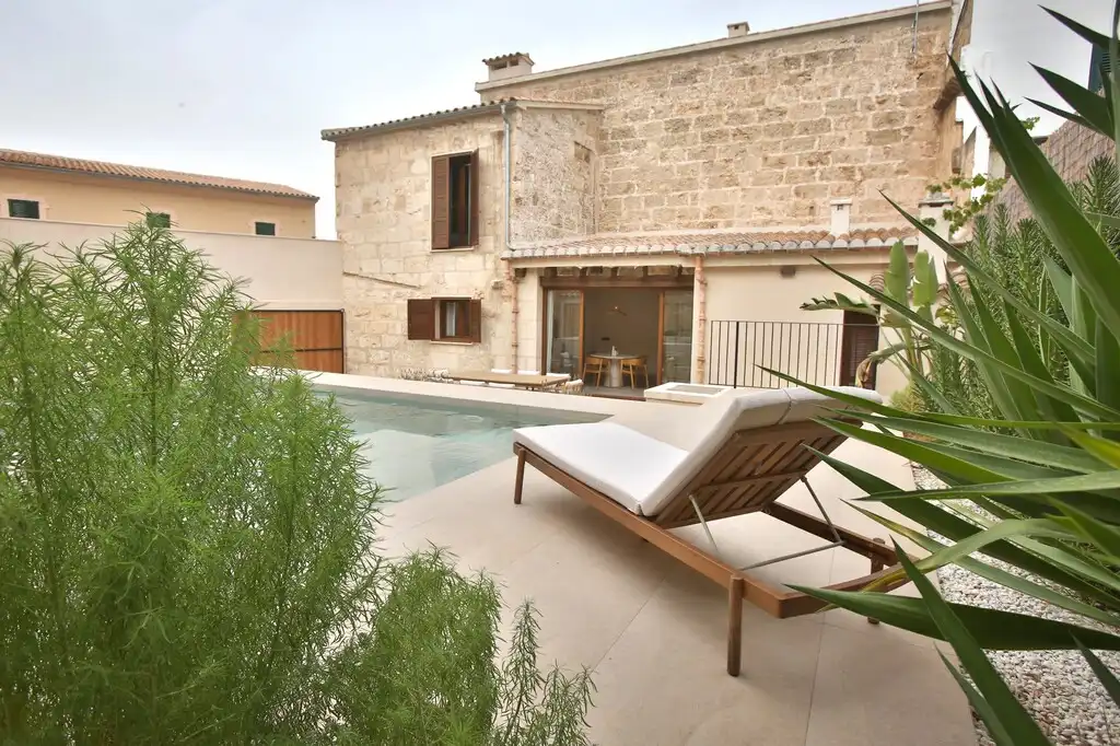 Semi-detached house with pool for sale in Muro, imagen 9