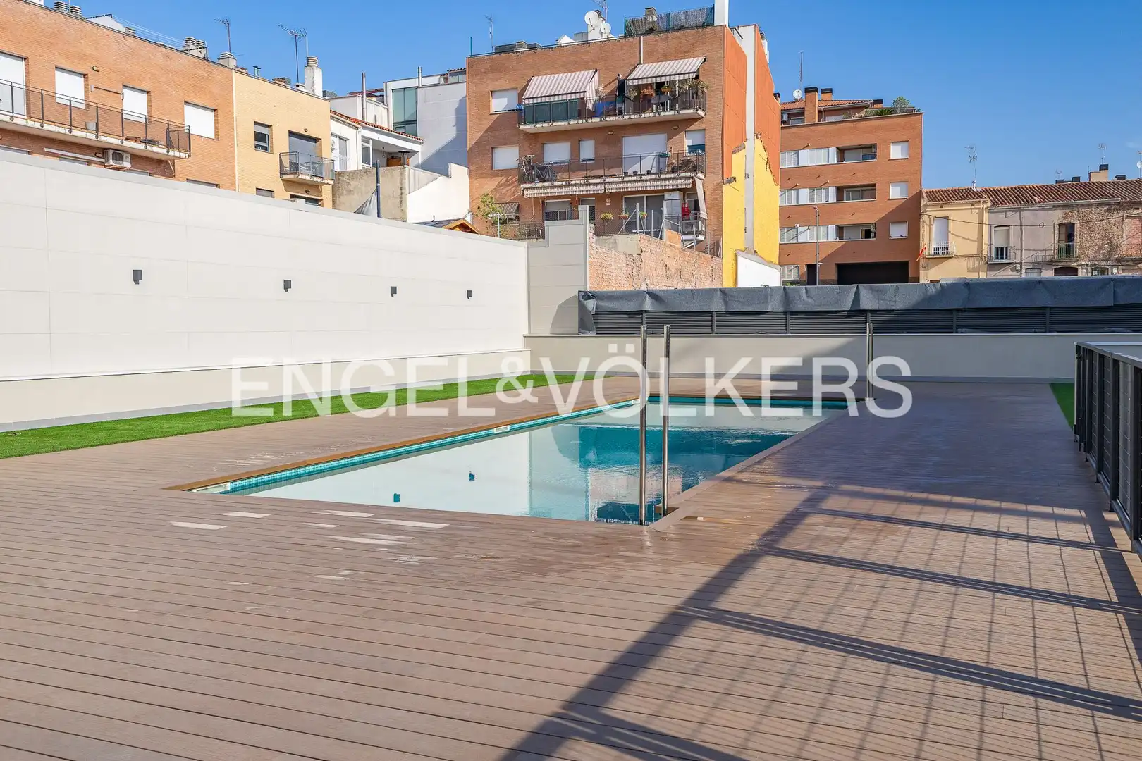 Piscina de Planta baja de alquiler en Sabadell con Aire acondicionado, Calefacción y Terraza