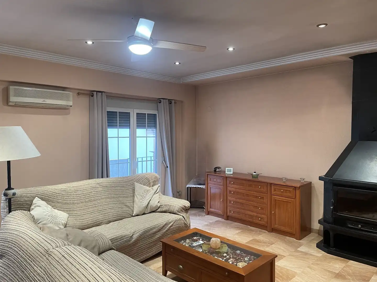 Sala de estar de Finca rústica en venta en Aielo de Malferit con Aire acondicionado, Calefacción y Terraza