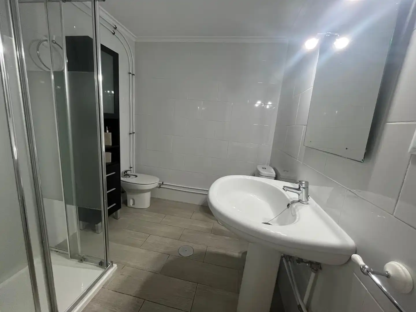 Bathroom of Flat for rent in Cartagena  with Air Conditioner, Furnished and Balcony