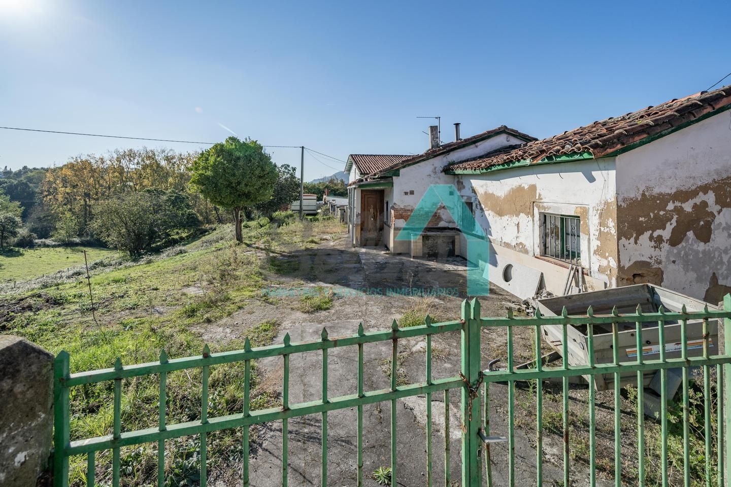 Exterior view of House or chalet for sale in Oviedo   with Private garden