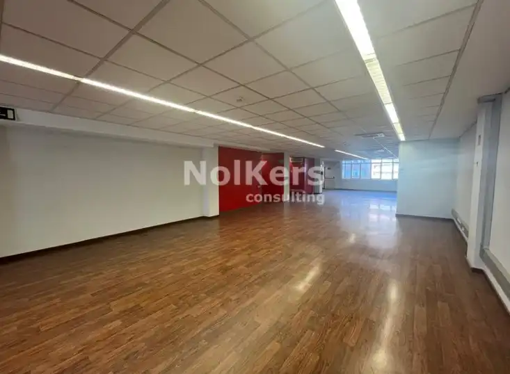 Office for sale in Barcelona  with Air Conditioner and Heating