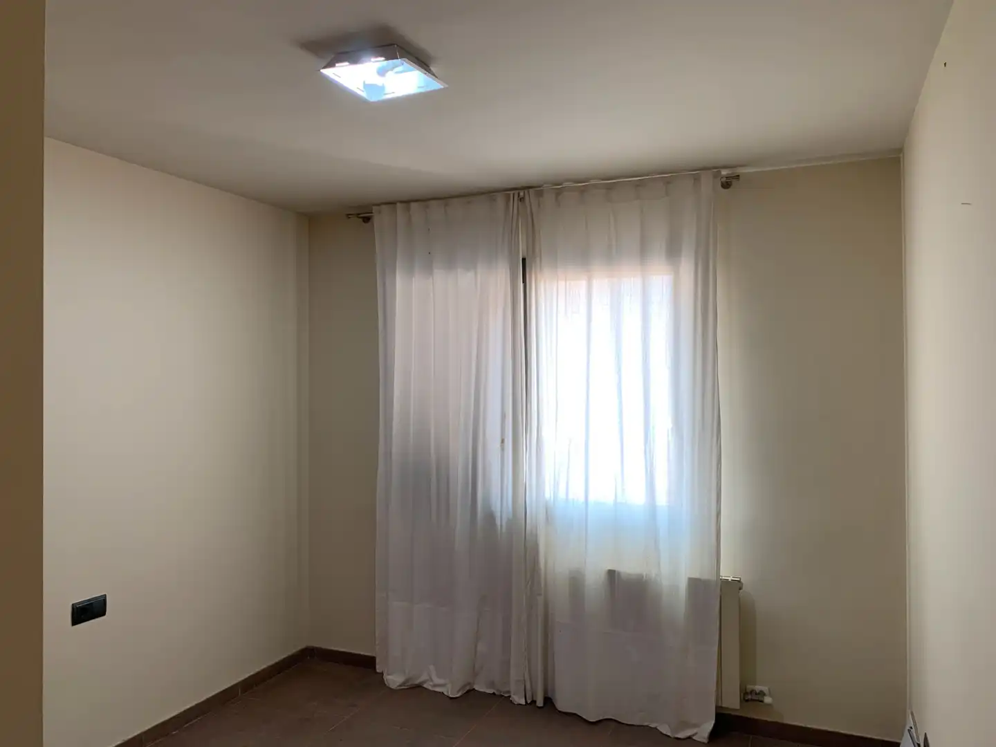 Habitación de Casa adosada en venta en Reus con Aire acondicionado, Calefacción y Jardín privado