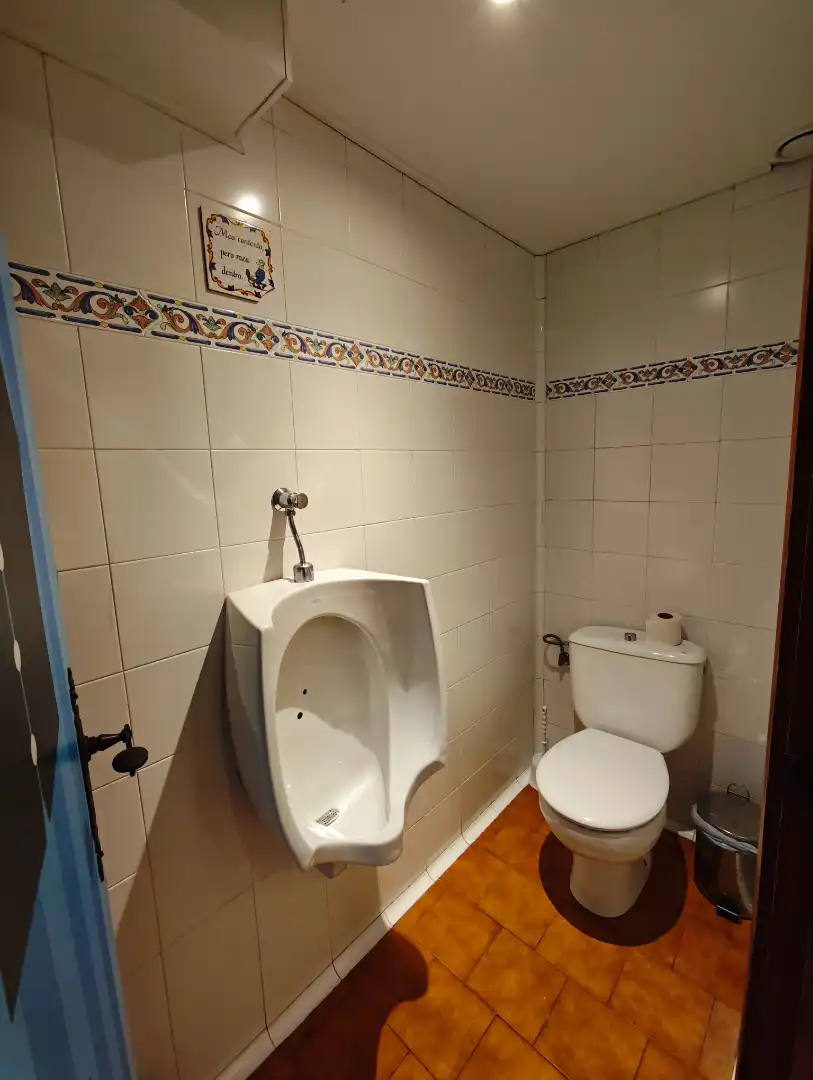 Badezimmer von Geschaftsraum zum Verkauf in Abadiño  mit Heizung und Möbliert