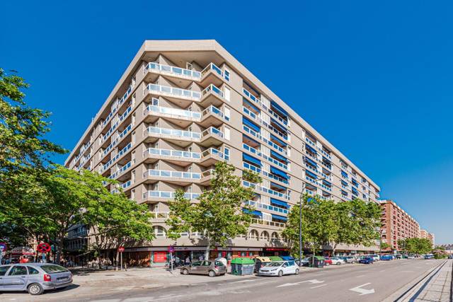 Piso en Venta en Cesáreo Alierta, 23 en La Granja