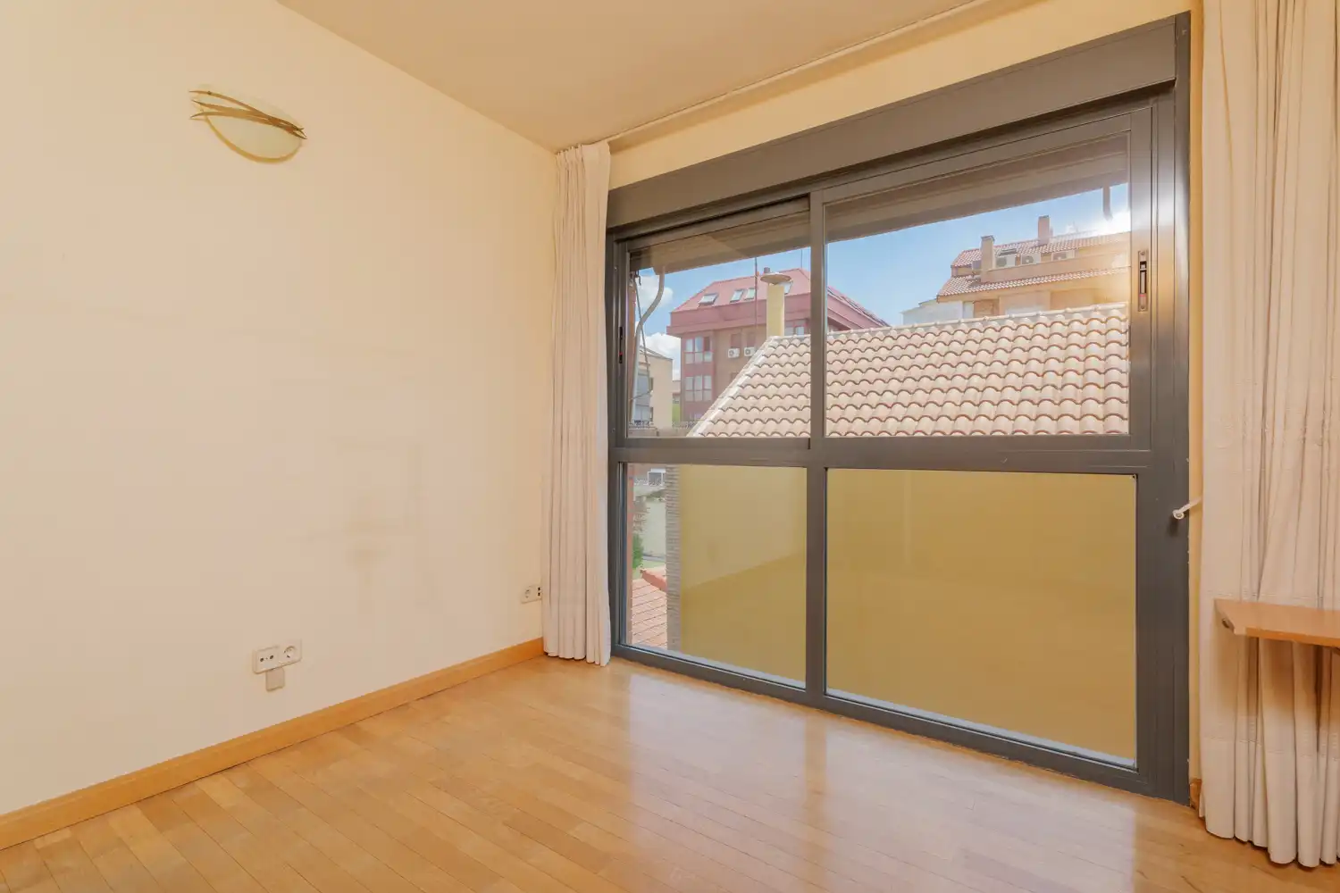Dormitori de Dúplex en venda en Madrid amb Aire condicionat, Calefacció i Parquet