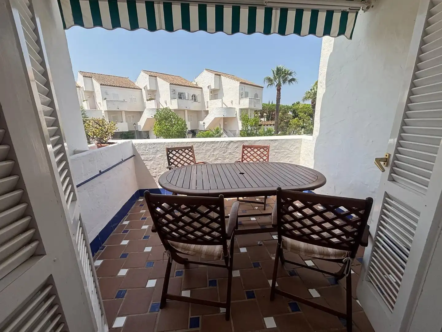 Terrassa de Casa adosada en venda en Chiclana de la Frontera amb Jardí privat i Piscina comunitària
