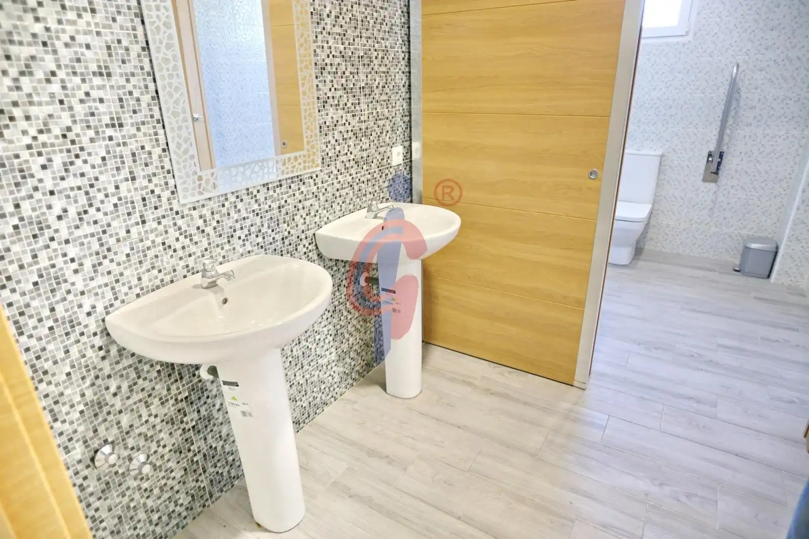 Badezimmer von Fabrikhallen zum Verkauf in Daya Nueva