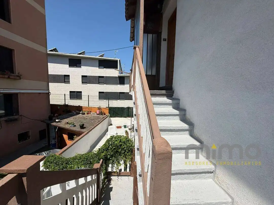 Terraza de Dúplex en venta en Errenteria con Calefacción, Trastero y Balcón
