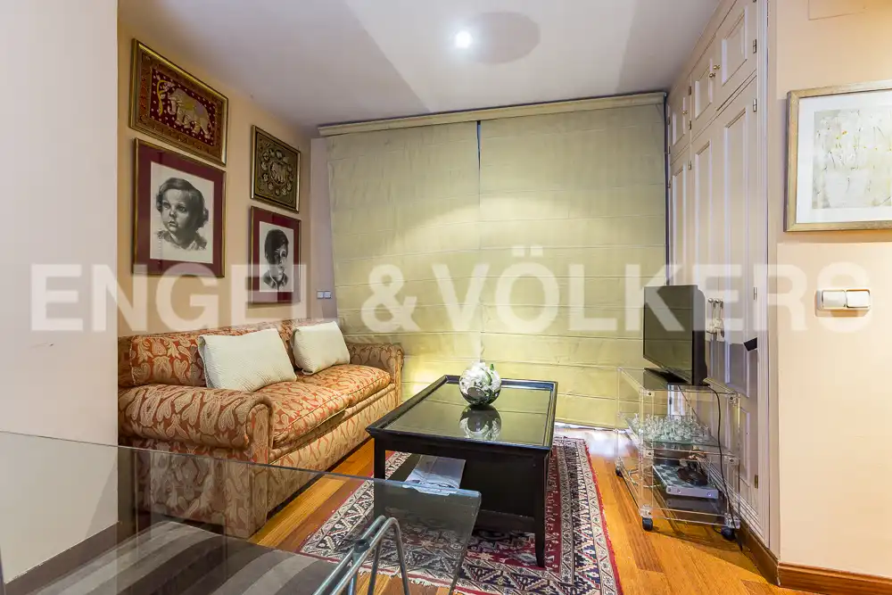 Living room of Houses for sale in Madrid  with Air Conditioner, Heating and Private garden