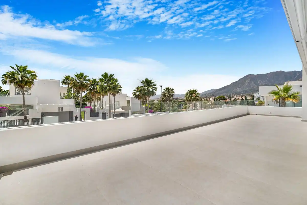 Terraza de Casa o chalet en venta en Marbella con Aire acondicionado, Jardín privado y Terraza