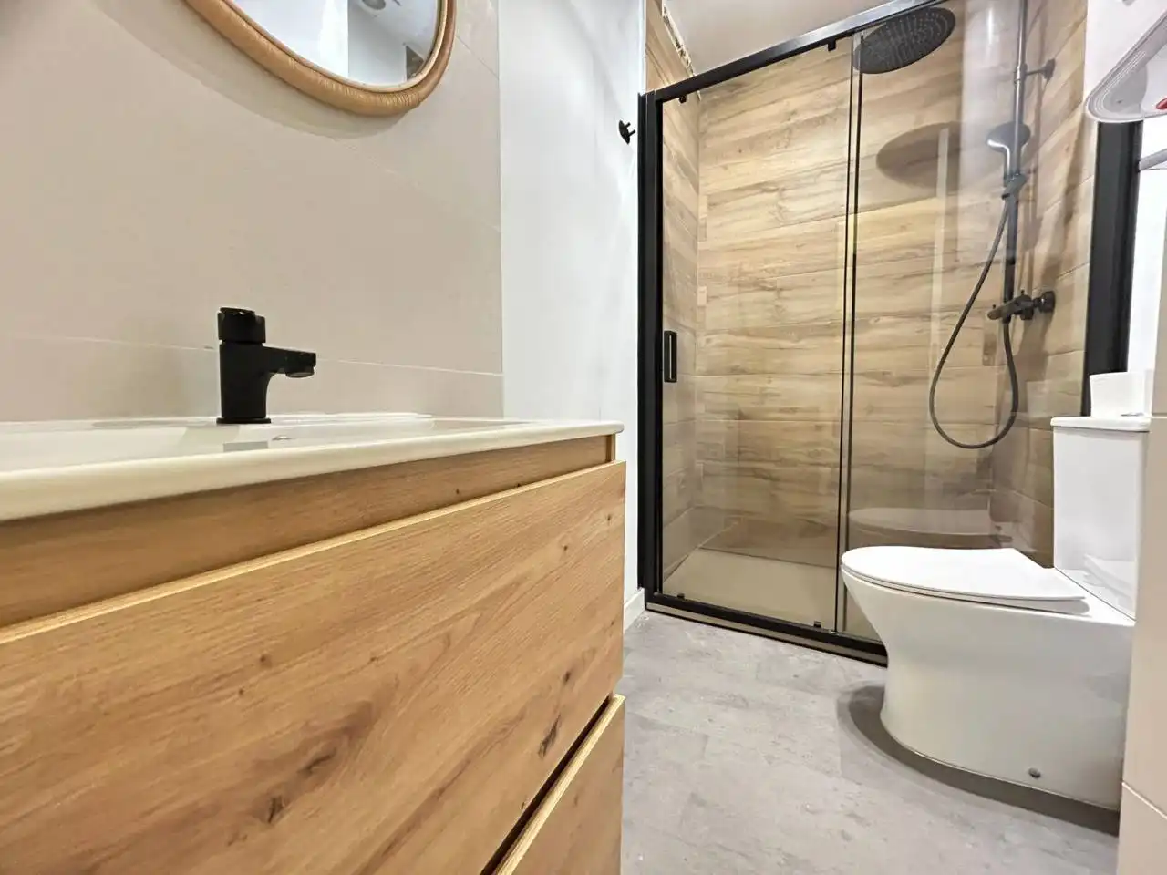 Bathroom of Houses for sale in Bargas  with Air Conditioner, Heating and Alarm