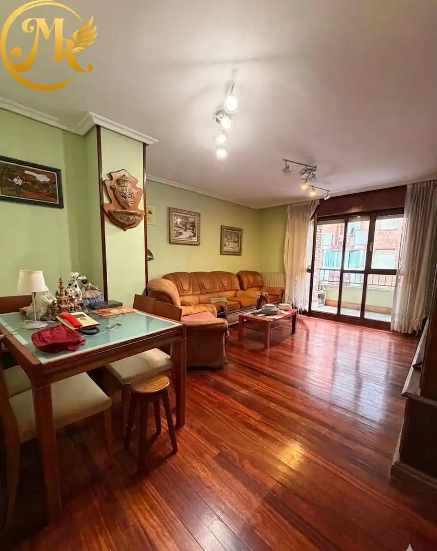 Sala de estar de Piso en venta en Santander con Calefacción, Terraza y Trastero