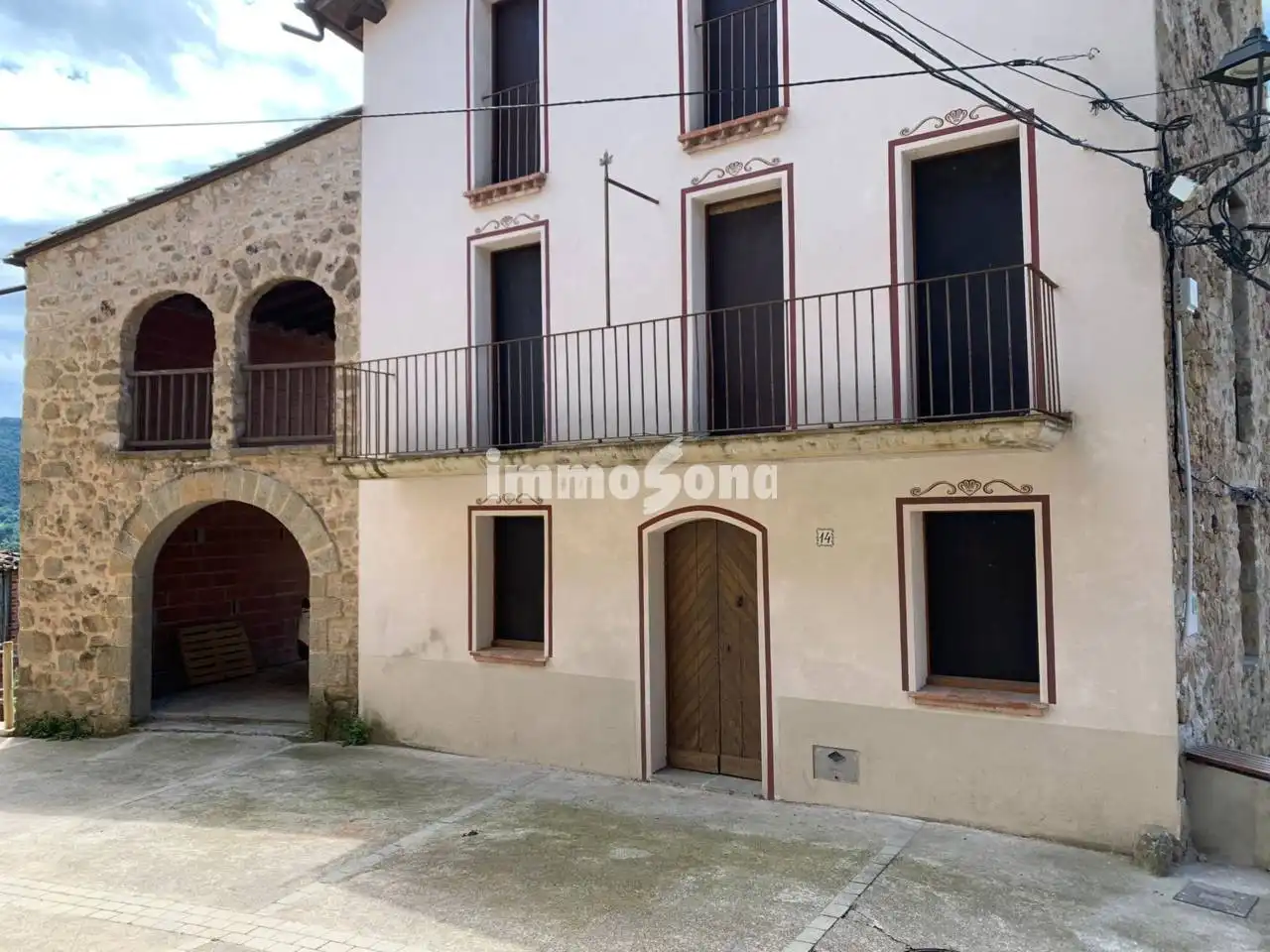 Exterior view of Houses for sale in La Vall d'en Bas  with Private garden