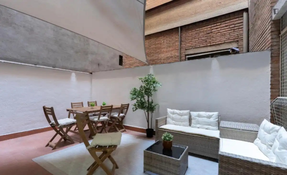 Terrace of Apartments for share in Madrid  with Furnished, Oven and Washing machine