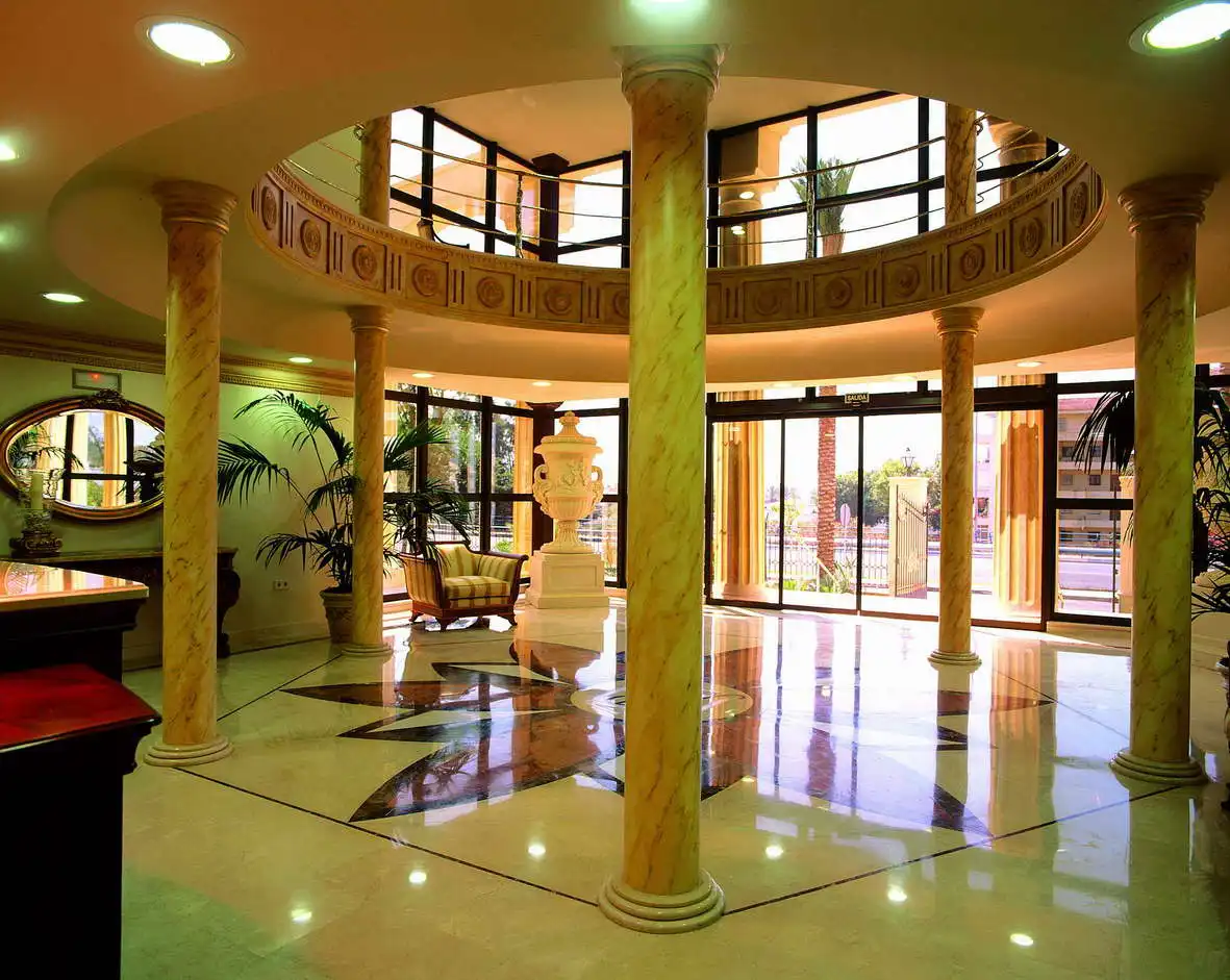 Edificio en venta en Marbella con Alarma y Piscina comunitaria