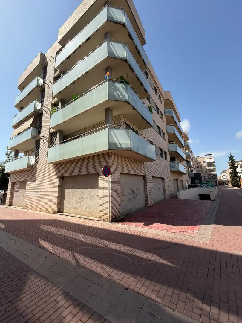 Local comercial en venta en Avinguda del President Companys 41, imagen 2